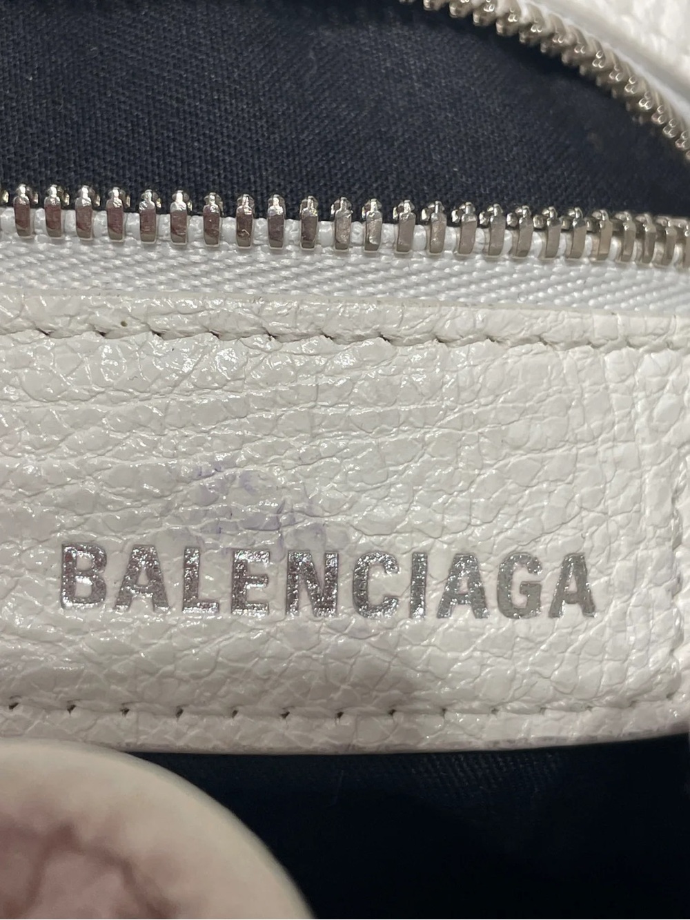 BALENCIAGA/Cross Body Bag/Leather/WHT/Le Cagole
XS Bucket - Picture 3 of 6